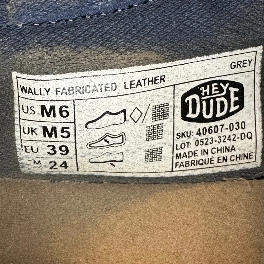 Hey Dude Wally Fabricated Leather Men Size 6 Grey Slip On Loafer Casual Shoes